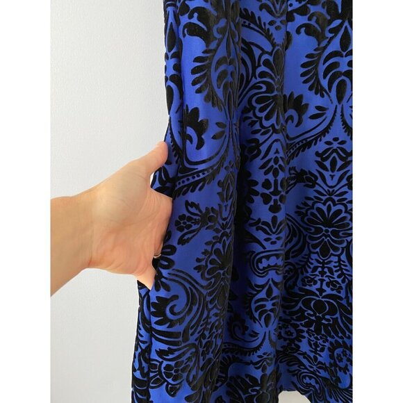 Siouni & Zar Sleeveless Size 14 Blue & Black Floral Velvet Dress With Pockets - Picture 3 of 11